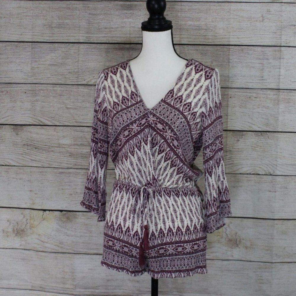 en creme 3/4 sleeve romper